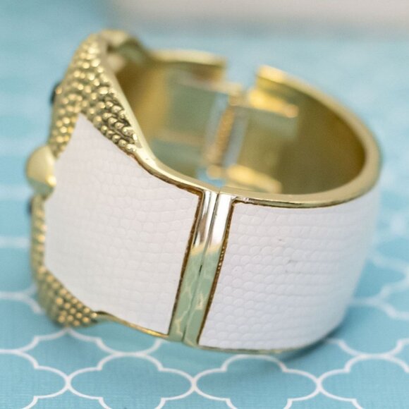 7 inch, Vintage Abstract Owl Face Hinge Bangle - BX9 - Picture 2 of 3